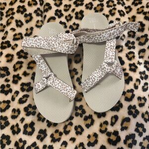 Time and Tru Leopard Print Sandals - Tan and Cream